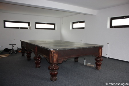 Snookertisch Aufbau fünf Schieferplatten