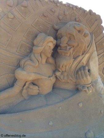 Sandskulpturen Die Schöne und das Biest