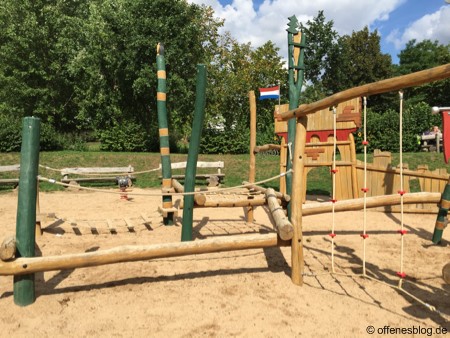 Spielplatz Ritterburg Klettern